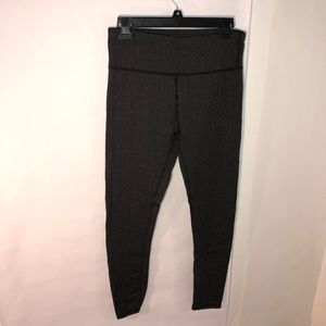 Athletic leggings